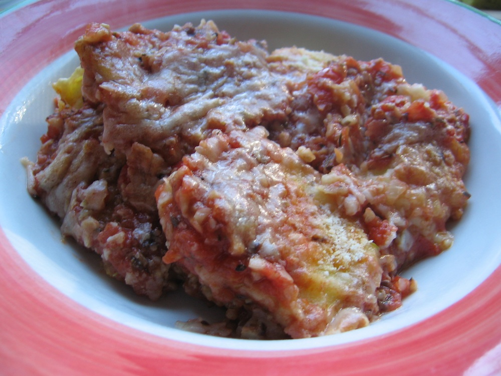 Yellow Squash with Tomato Mushroom Sauce